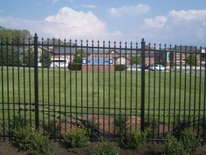 3 Advantages of Commercial Fence Installation 