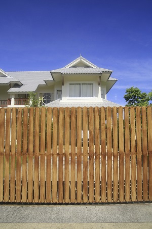 front yards backyard residential fence hercules va beach virginia 