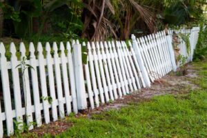 4 Signs It’s Time to Replace Your Wood Fence