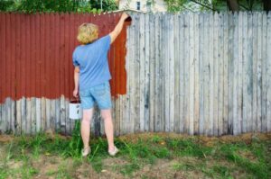 Benefits of Painting Your Wood Fence