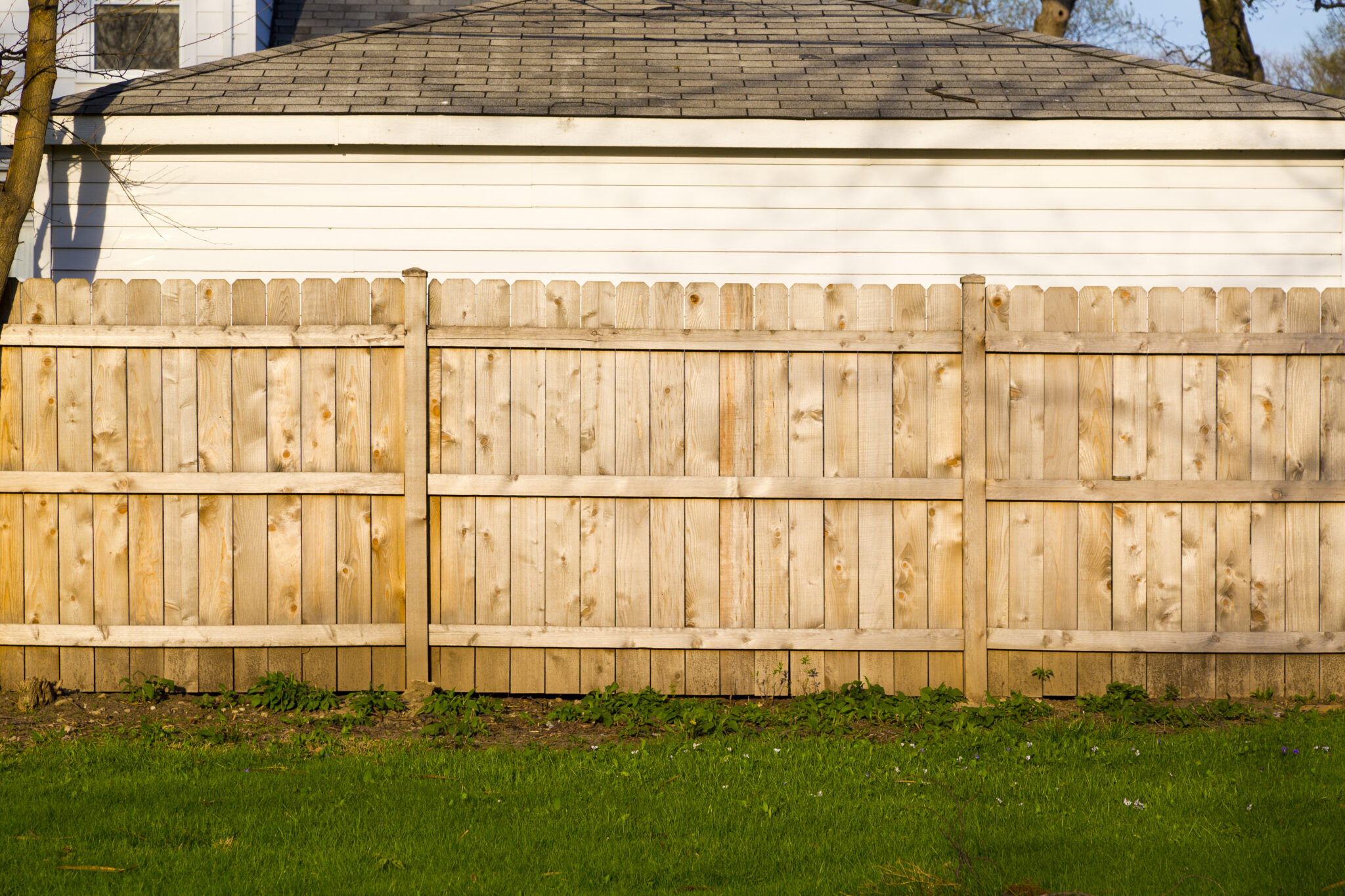 Preventing Discoloration on Your Wood Fence hercules fence virginia beach